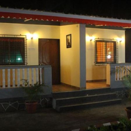 Madhuvan Farm cottage Alībāg Esterno foto