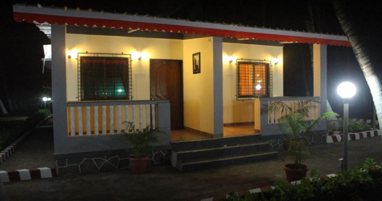 Madhuvan Farm cottage Alībāg Esterno foto